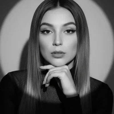 B&W ME <3