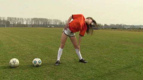 seventeen: Innocent Lily's Outdoor Climax