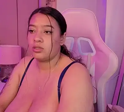 MollyBigBoobs12