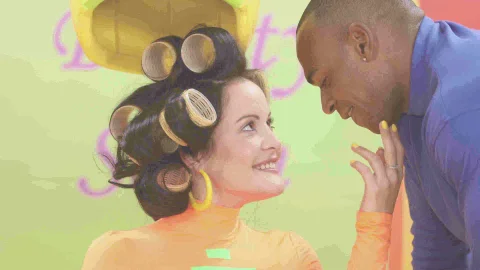 video art holland: Pussy Frenzy in Yellow and Black