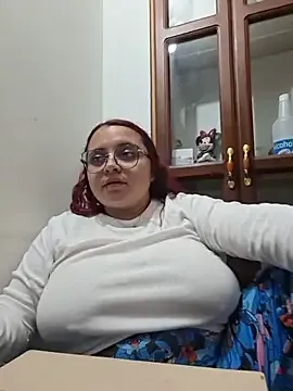 CURVY-HORNY
