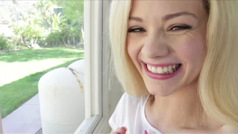 Peter North: Small Tit & Petite Elsa Goes Deep