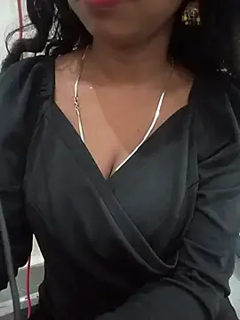 Sexy-Zeenat