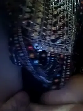 Desi-nisha01