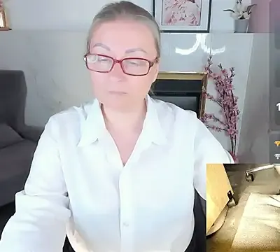 Alexandra_Kind
