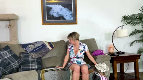 Mommy's Girl: Dee Williams Meets Her Wild Stepchild
