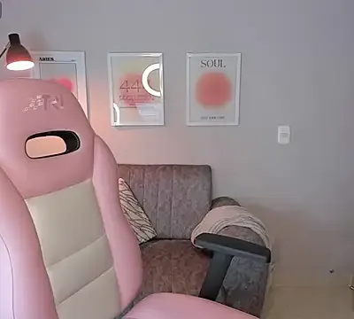 ashley_23_