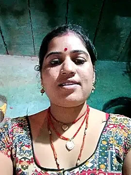 Hot_kamla