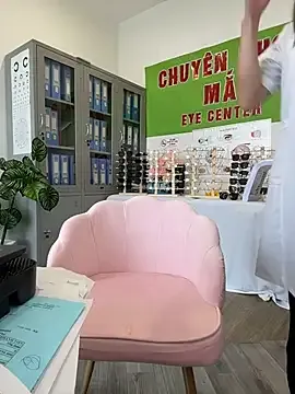 Sneaky_Cumshoot