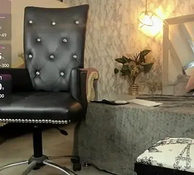 Mysterius_Woman