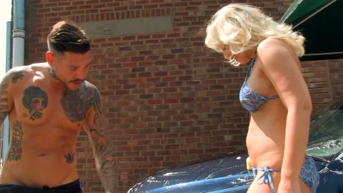 pure xxx films: Carwash Client's Sticky Delight
