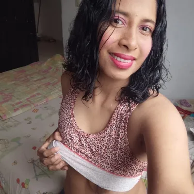 S Sexy girl fulfilling your fantasies