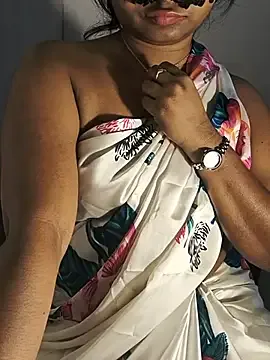 DIRTYSECRET_QUEEN_07