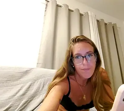 Nayra_Foxx
