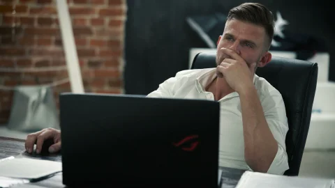 21 Naturals: Boss Fucks Secretary for Dripping Wet Fun