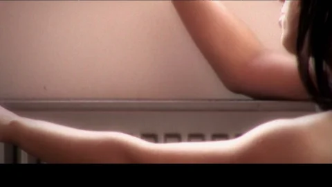 daring: Xandra's Warm, Moist Meat Exposed