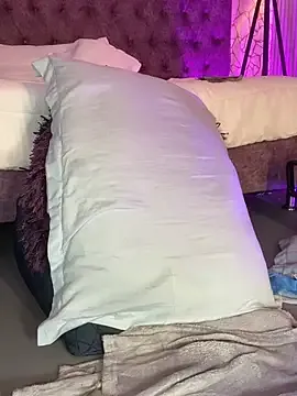 EMILYY_FOXY