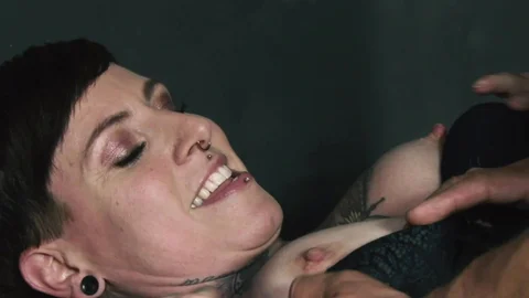 Hitzefrei: Wet & Horny: Close-Up on My Cunt