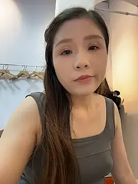 mimi_wife