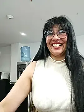 aisha_latina