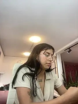 GabyLopez_Pink