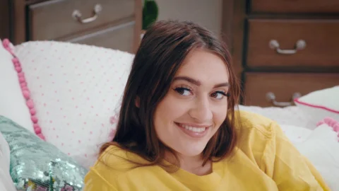 Give Me Teens: Sera's Hairy Puss Dripping Wetness