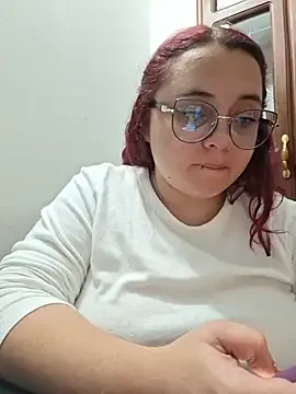 CURVY-HORNY