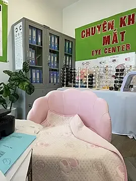 Sneaky_Cumshoot