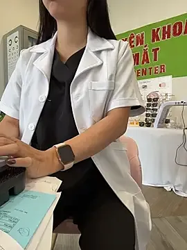 Sneaky_Cumshoot