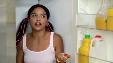 Reality Kings: Maya Takes a Risk with Sean