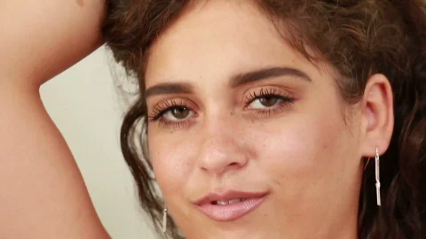 smash pictures: Pussy Stuffed, Jizz Dangling