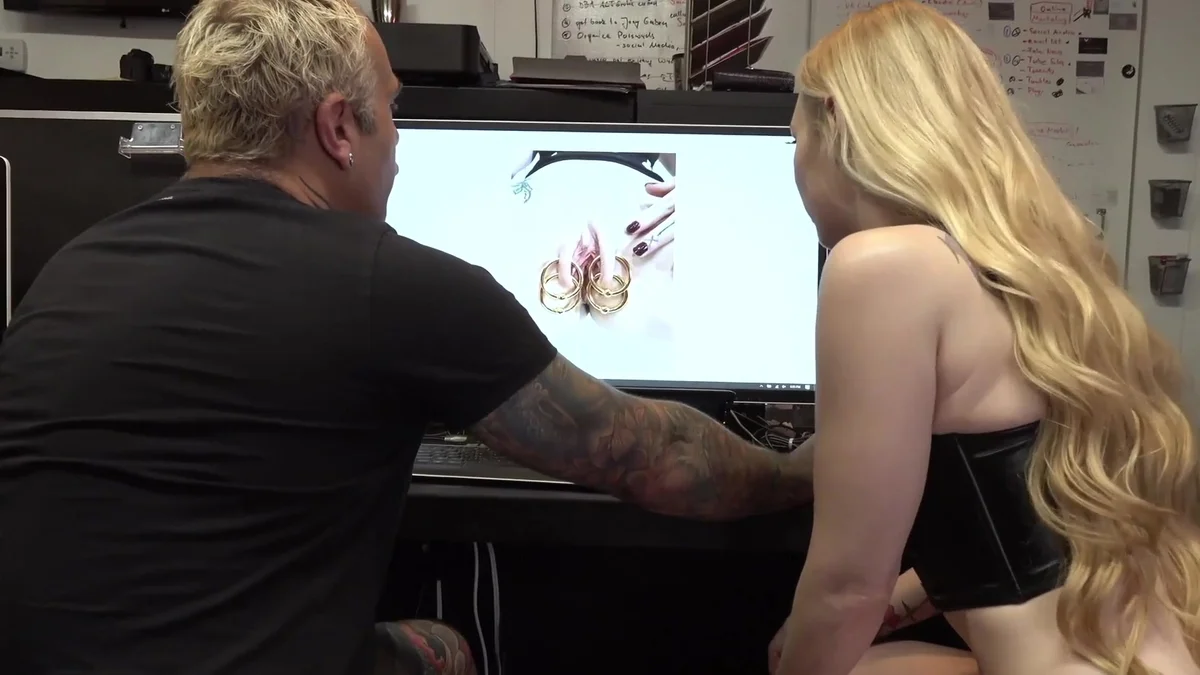 background forAltErotic