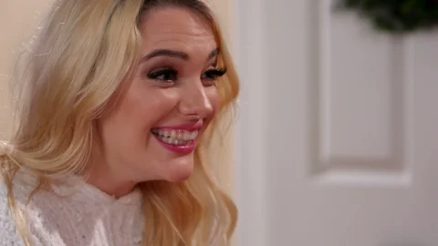 Girlsway: Snowy Serendipity