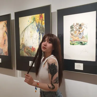 Artsy birb🐥🖼️