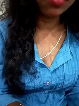 Sexy-Zeenat