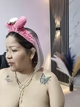 Dalessa_Bigtits