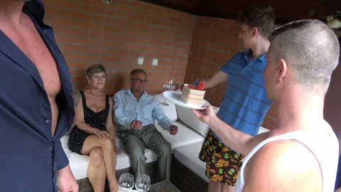 video art holland: Cousin Call-out for Crude Company