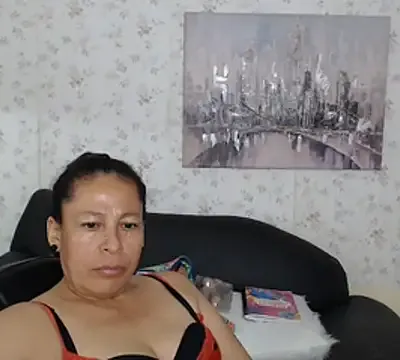 mature_martina