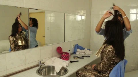 s****een: Bisexual Babes Share a Big O