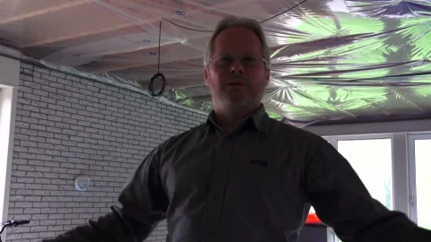 video art holland: Bathroom Bonanza with Step-Pop