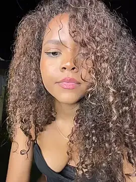 CurlyOopsieXXX
