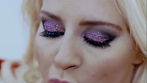 penthouse: Sienna's Close-Up: Fishhooking Lips on a Swallow