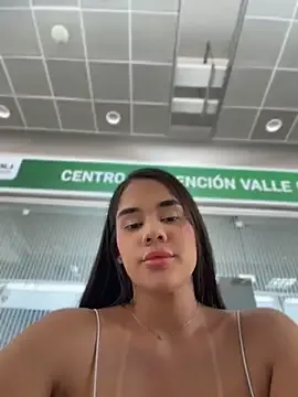 BellaLeclair_
