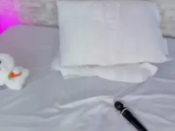 ayla_lux