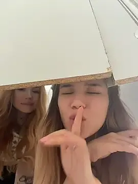 FlashTitsRoyal