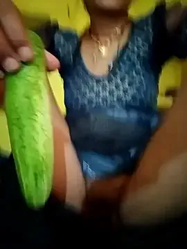 Sexy_Divya1