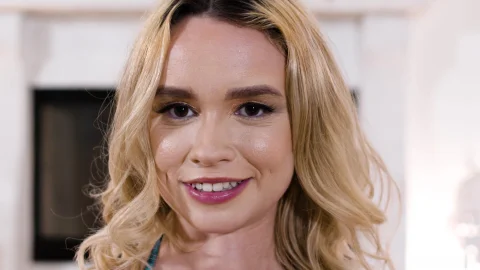 UP CLOSE: Robby's Spark Sets Khloe Afire