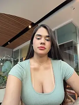 BellaLeclair_