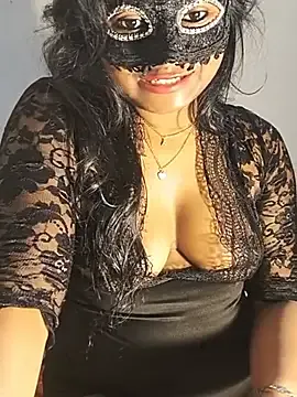 DIRTYSECRET_QUEEN_07