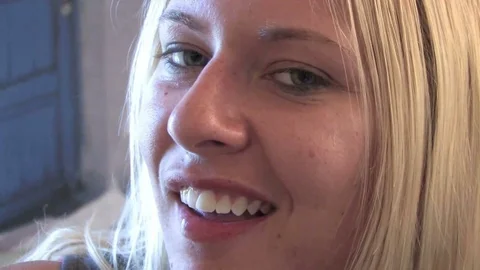 Facial cumshot Covers Riley’s Blonde Hair Completely